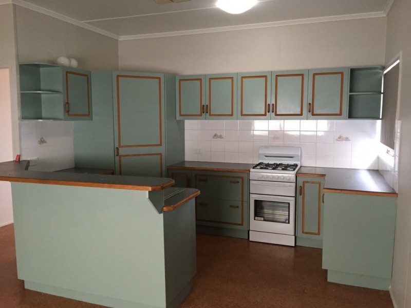 32 Edward Street, Dalby QLD 4405