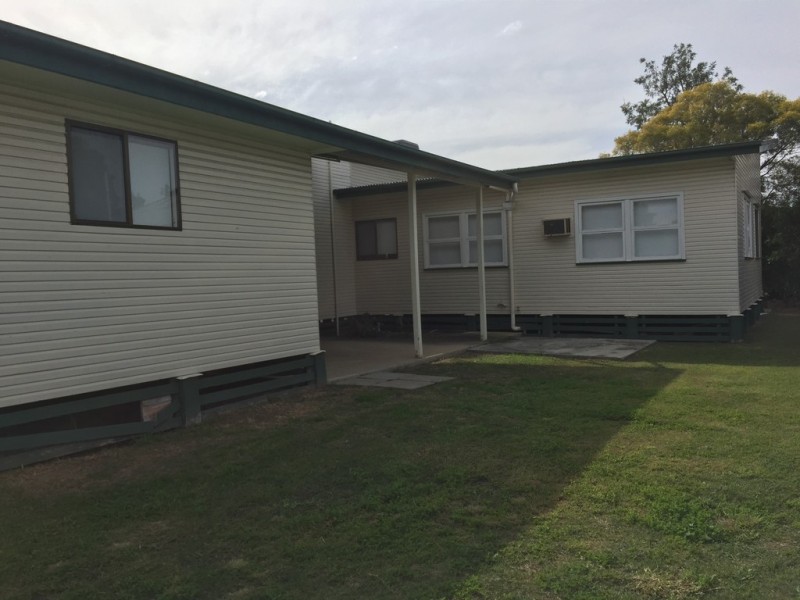 32 Edward Street, Dalby QLD 4405