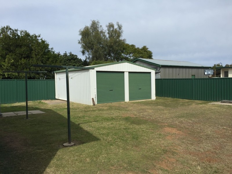32 Edward Street, Dalby QLD 4405