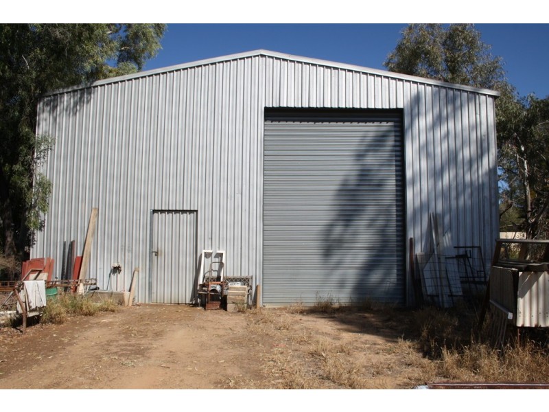 20 DAHLIA STREET, Blackall QLD 4472