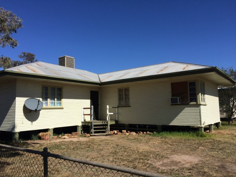 41 LOUISE STREET, Cunnamulla QLD 4490