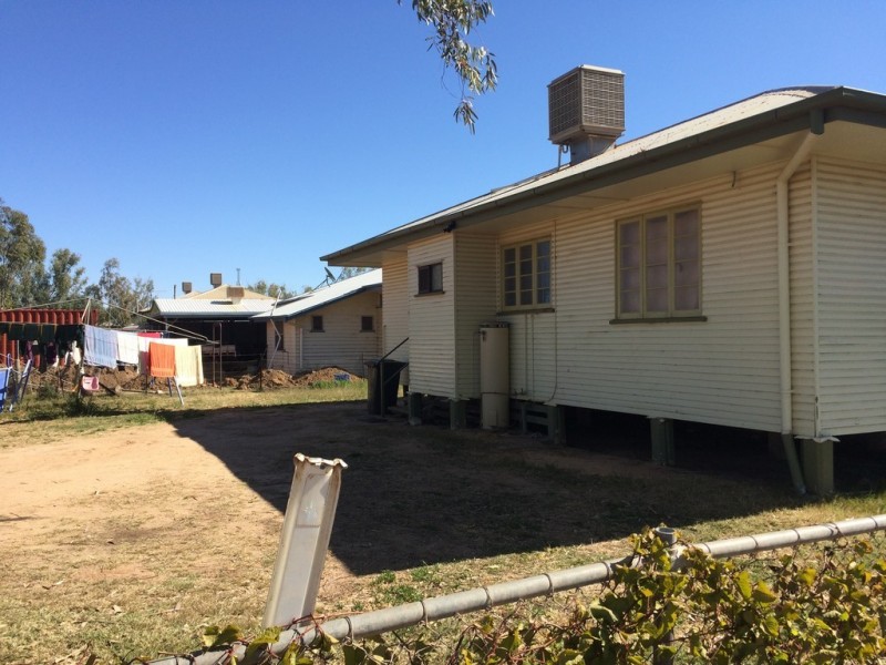 41 LOUISE STREET, Cunnamulla QLD 4490
