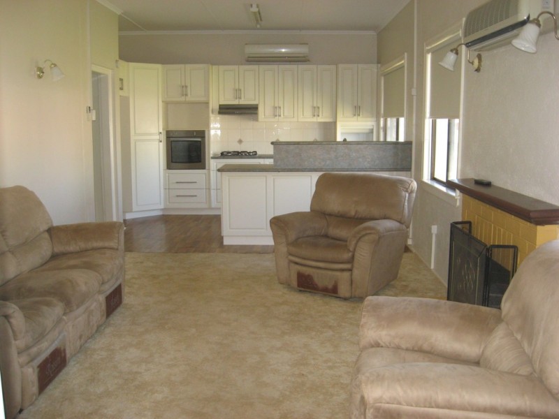 73 PEGLER STREET, Quilpie QLD 4480