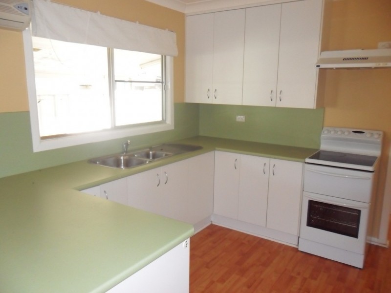 69 Edith Street, Miles QLD 4415