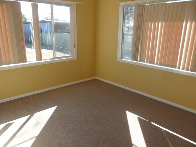 69 Edith Street, Miles QLD 4415