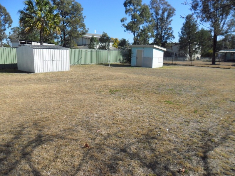 69 Edith Street, Miles QLD 4415