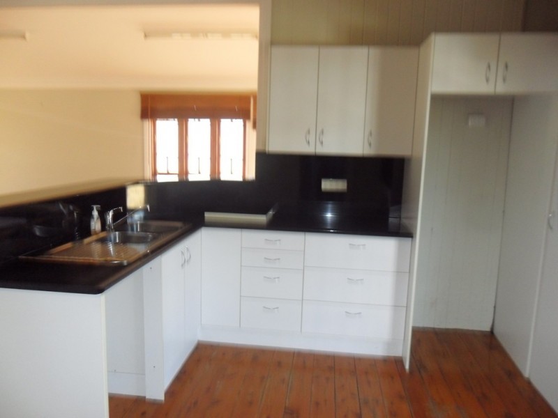 76 Marian Street, Miles QLD 4415