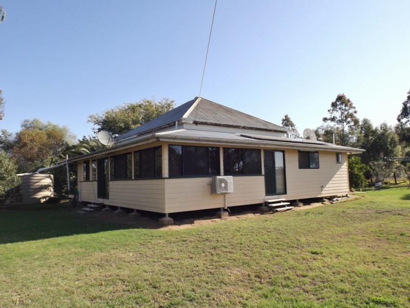 14 Hartleys Lane, Roma QLD 4455