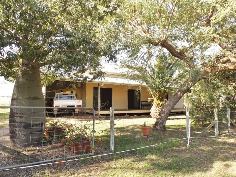 14 Hartleys Lane, Roma QLD 4455