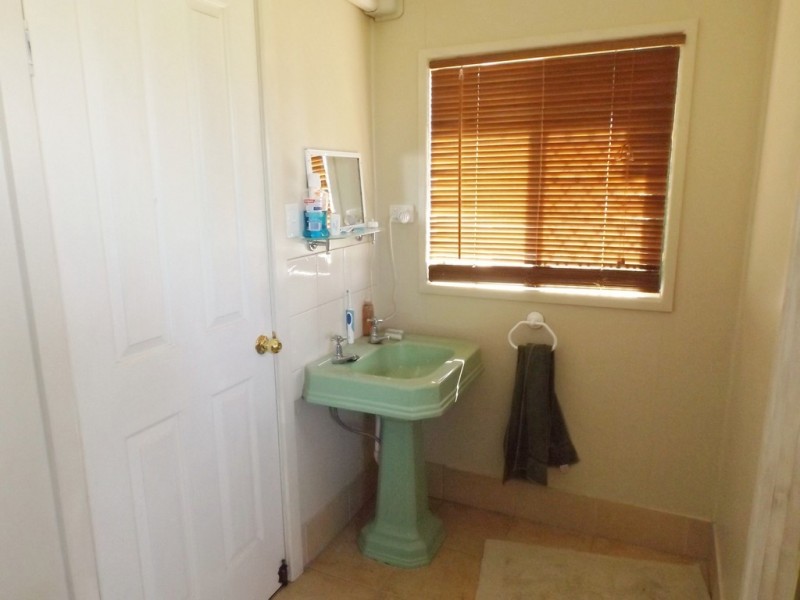 14 Hartleys Lane, Roma QLD 4455