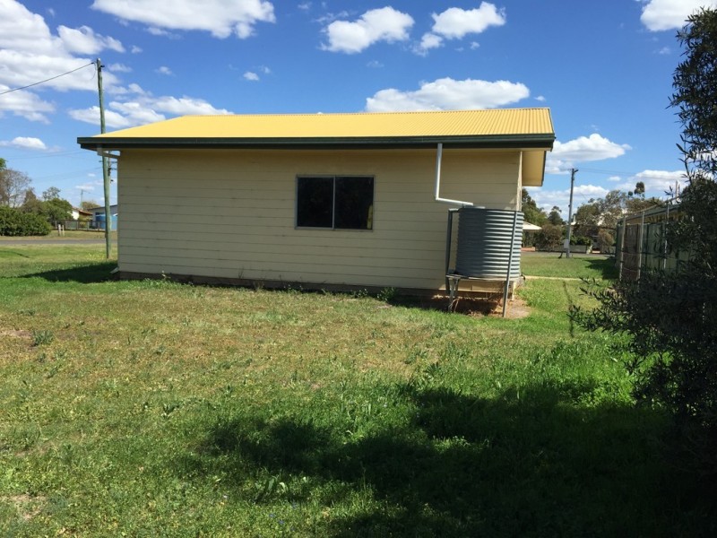 41 Weale Street, Dalby QLD 4405