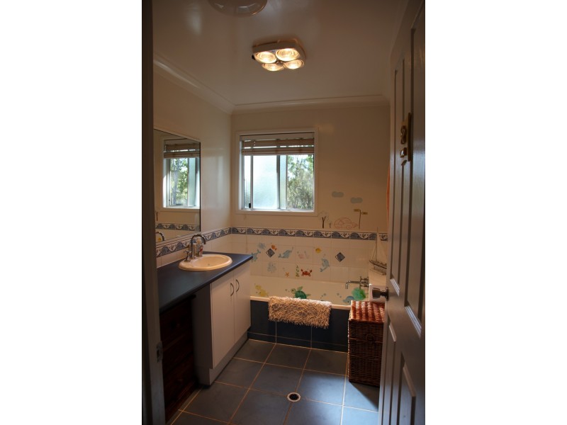 28-32 Edwardes Street, Roma QLD 4455