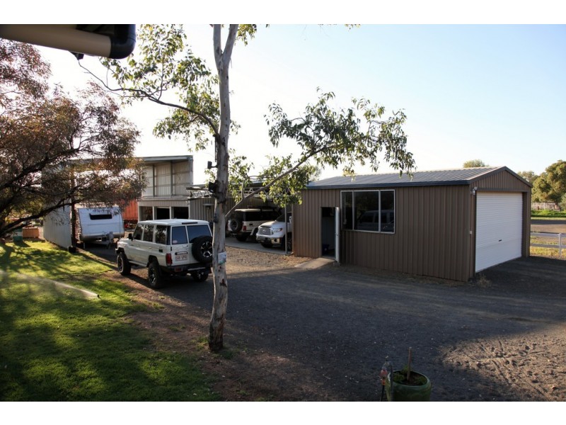 28-32 Edwardes Street, Roma QLD 4455