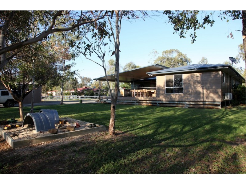 28-32 Edwardes Street, Roma QLD 4455