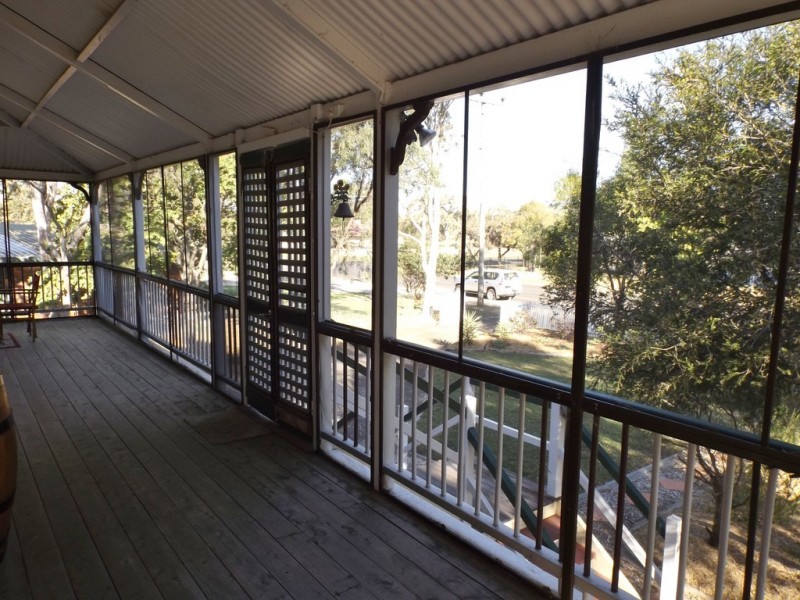 9 Miscamble Street, Roma QLD 4455
