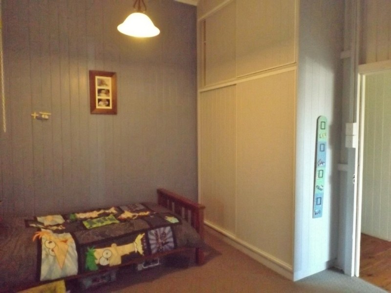 9 Miscamble Street, Roma QLD 4455
