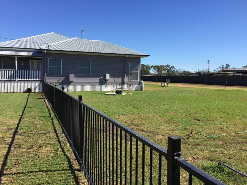 14 Henderson Street, Dalby QLD 4405
