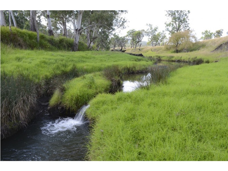 “The Glen” 988 Pilton Valley Rd, Upper Pilton QLD 4361