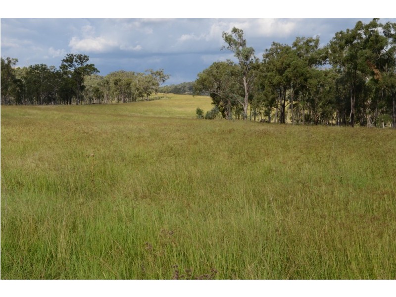 “The Glen” 988 Pilton Valley Rd, Upper Pilton QLD 4361