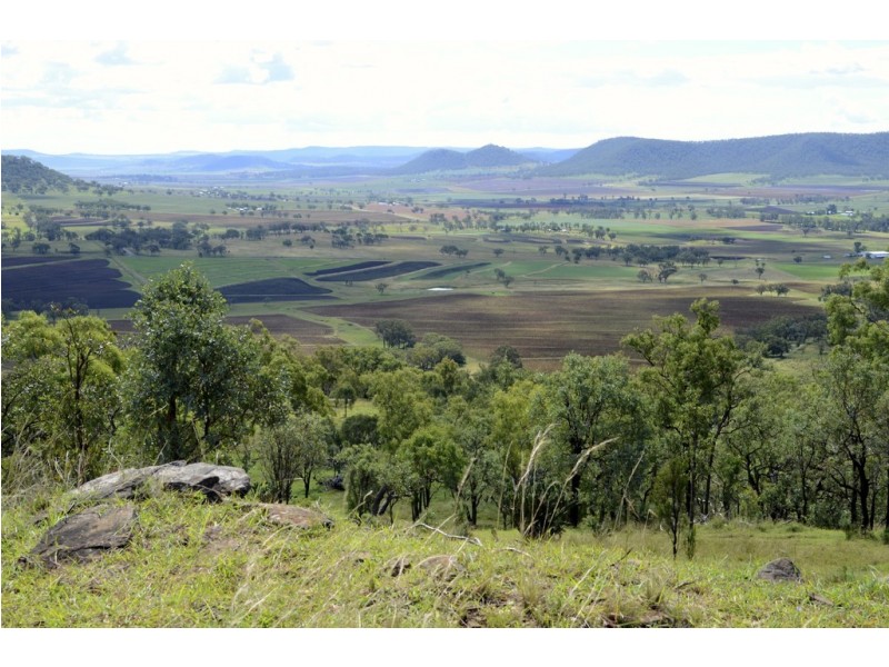 “The Glen” 988 Pilton Valley Rd, Upper Pilton QLD 4361