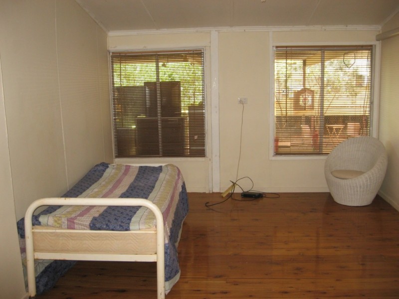 8 BROLGA ST, Quilpie QLD 4480