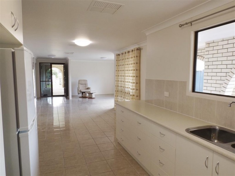 22 Wright Street, Roma QLD 4455