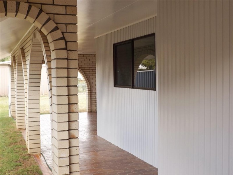 22 Wright Street, Roma QLD 4455