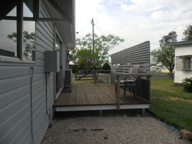 12 Daisy Street, Miles QLD 4415