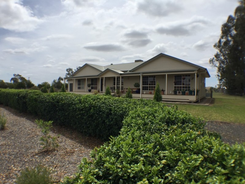 38 Sandalwood Avenue, Dalby QLD 4405