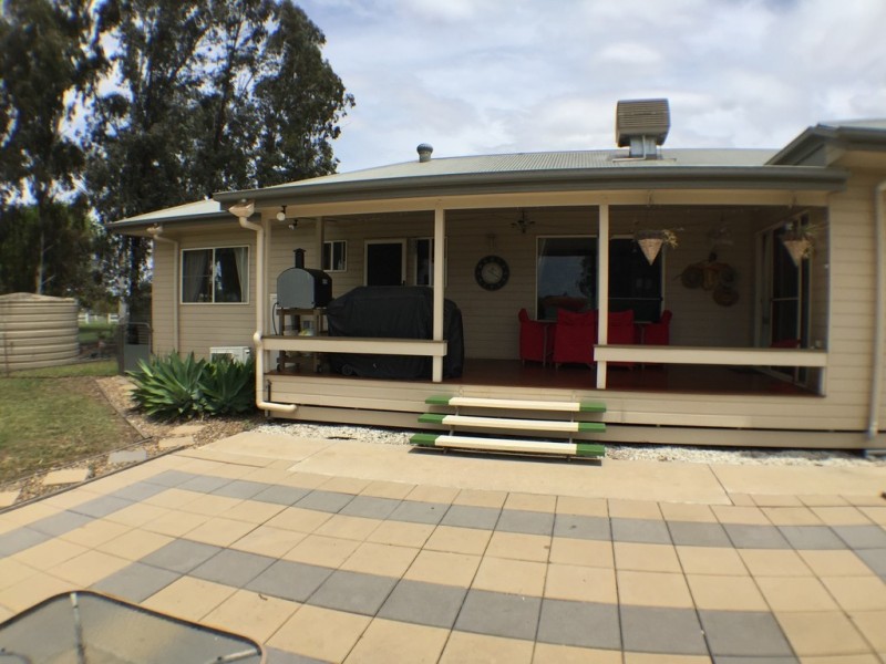 38 Sandalwood Avenue, Dalby QLD 4405