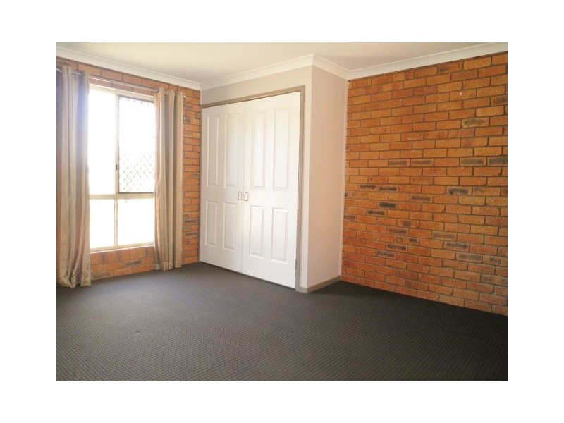 1-5 Edwardes Street, Roma QLD 4455