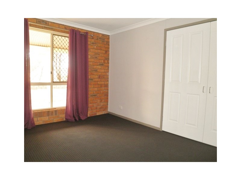 1-5 Edwardes Street, Roma QLD 4455