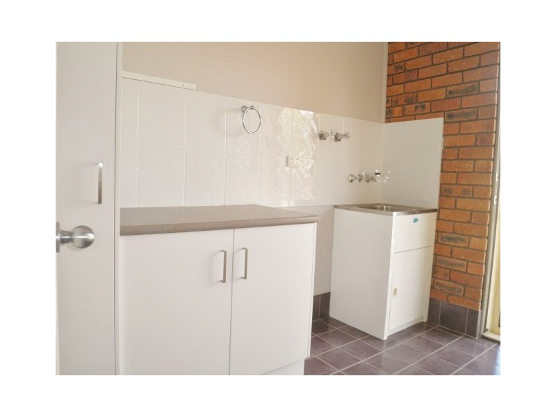 1-5 Edwardes Street, Roma QLD 4455