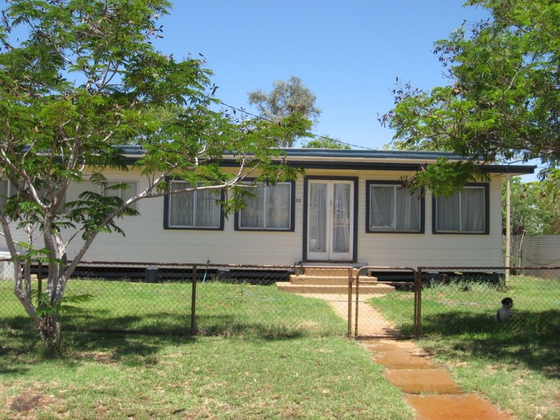 32 BOONKAI ST, Quilpie QLD 4480