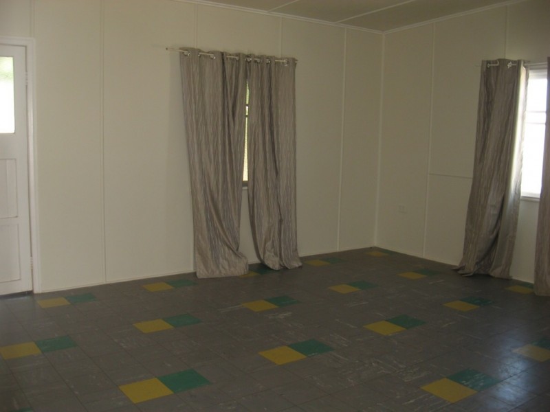 32 BOONKAI ST, Quilpie QLD 4480