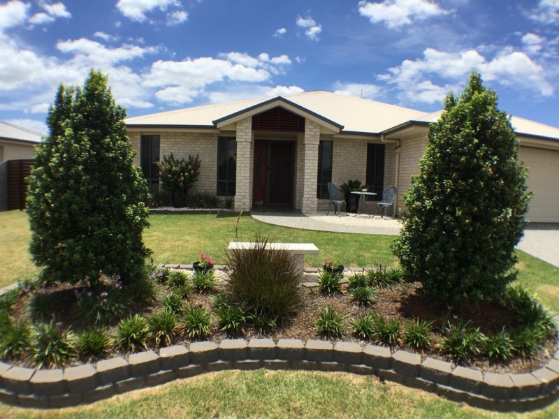 5 Montclair Close, Dalby QLD 4405