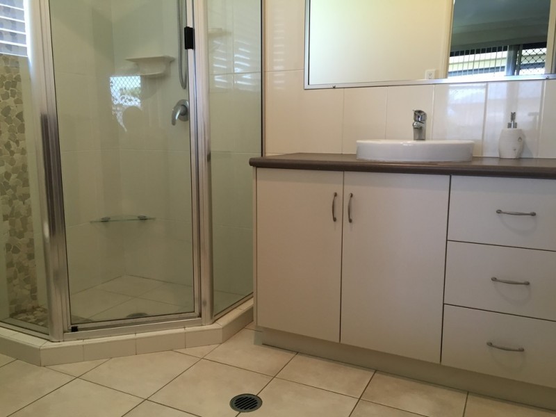 5 Montclair Close, Dalby QLD 4405