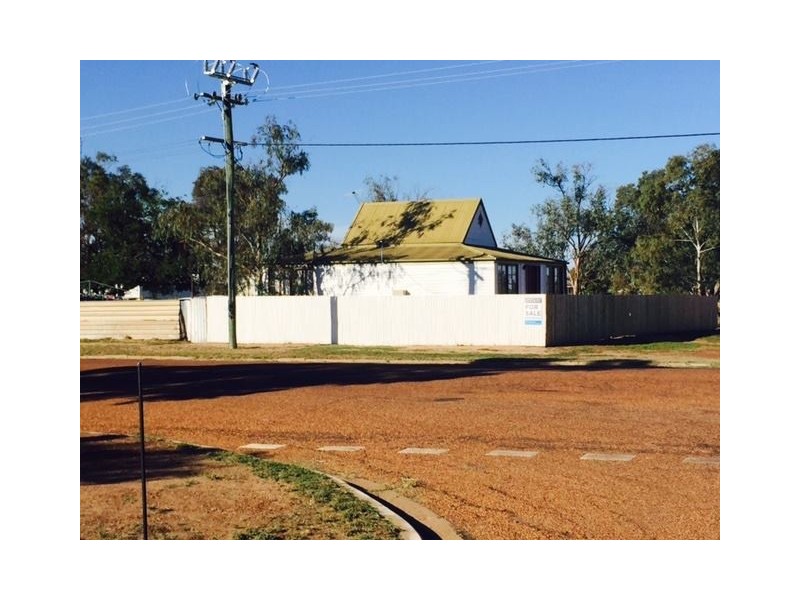 16 Florence Street, Cunnamulla QLD 4490