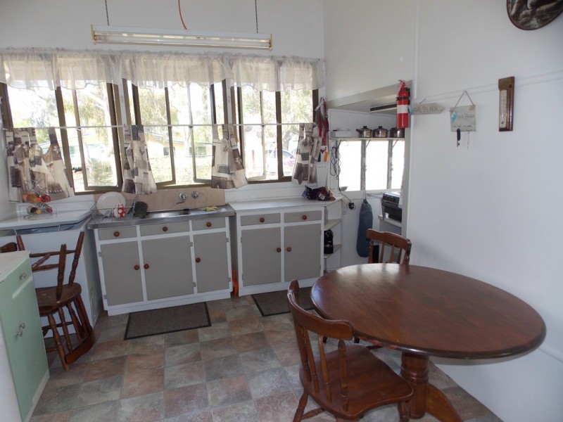 31 CLEMATIS ST, Blackall QLD 4472