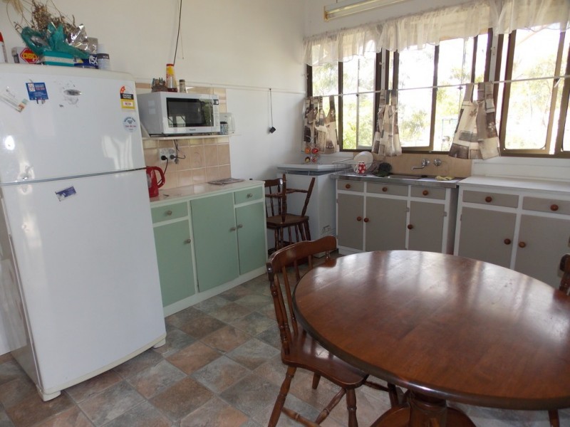 31 CLEMATIS ST, Blackall QLD 4472