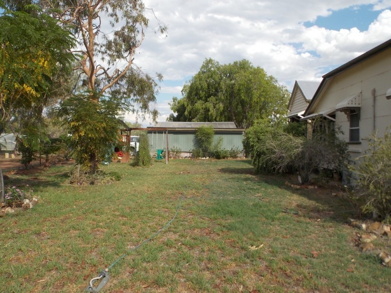 31 CLEMATIS ST, Blackall QLD 4472