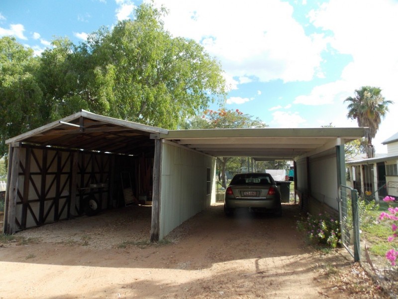 31 CLEMATIS ST, Blackall QLD 4472