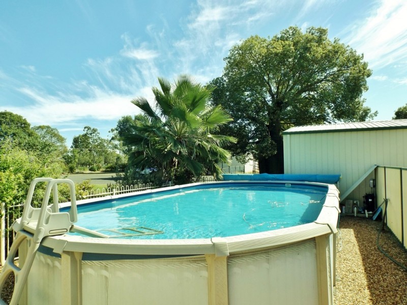 42 Edwardes Street, Roma QLD 4455