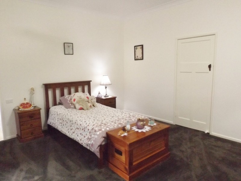 42 Edwardes Street, Roma QLD 4455