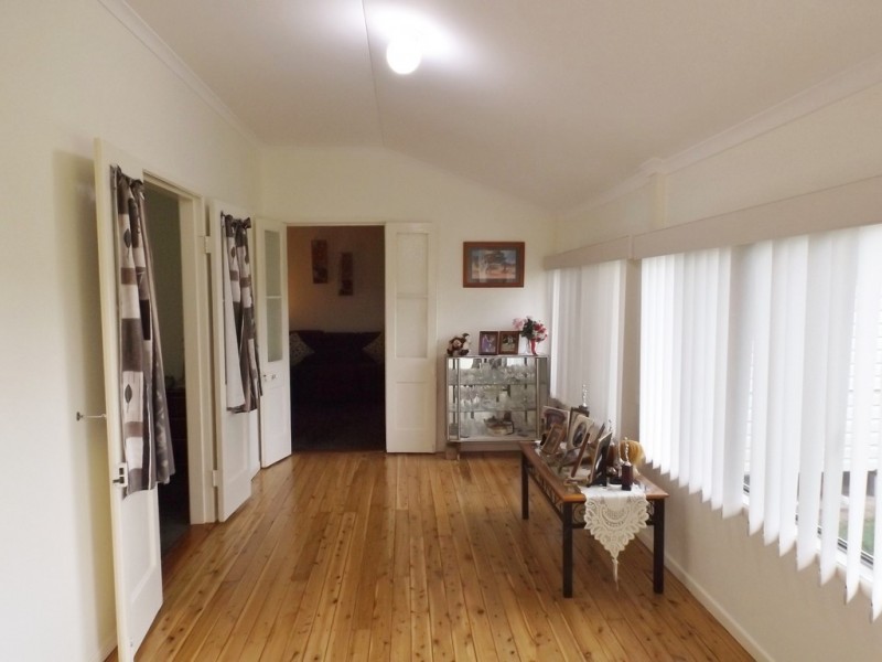 42 Edwardes Street, Roma QLD 4455