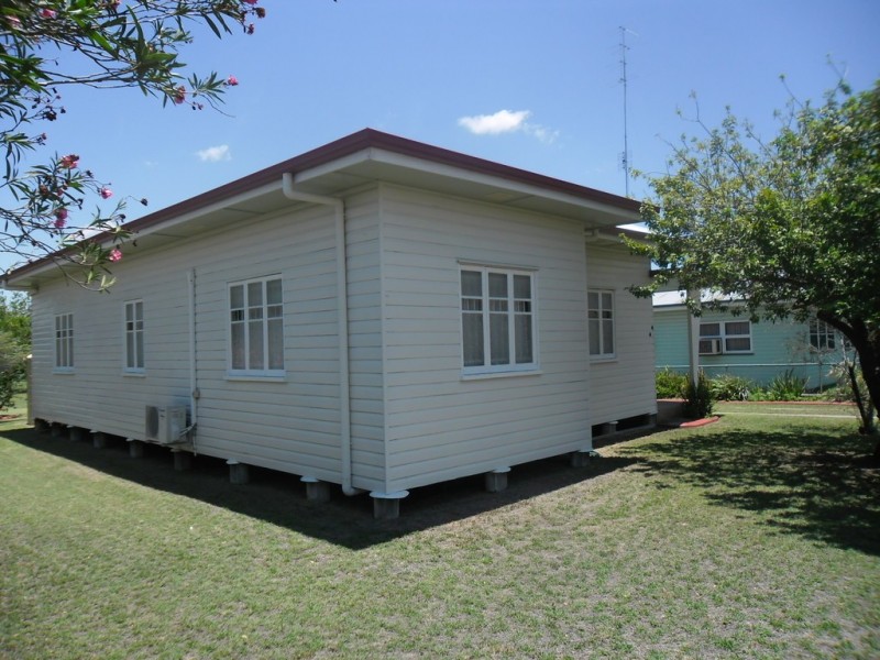 44 Constance Street, Miles QLD 4415