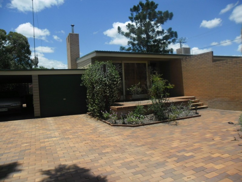 135 Murilla Street, Miles QLD 4415