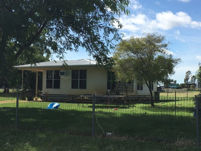 12A EDWARD ST, Tambo QLD 4478