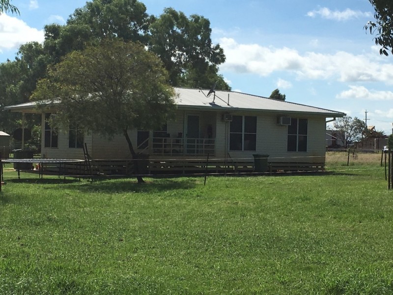 12A EDWARD ST, Tambo QLD 4478