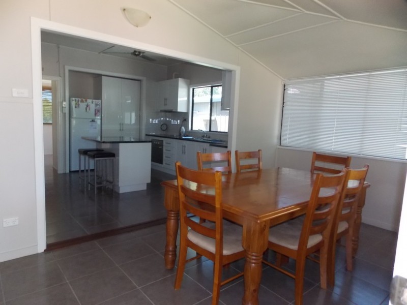13 Violet Street, Blackall QLD 4472